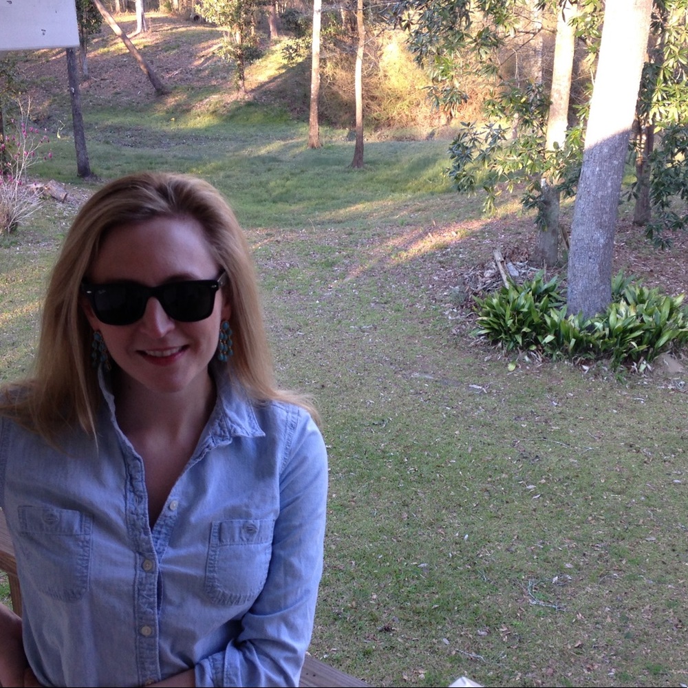 Meet your Posher, Emily
